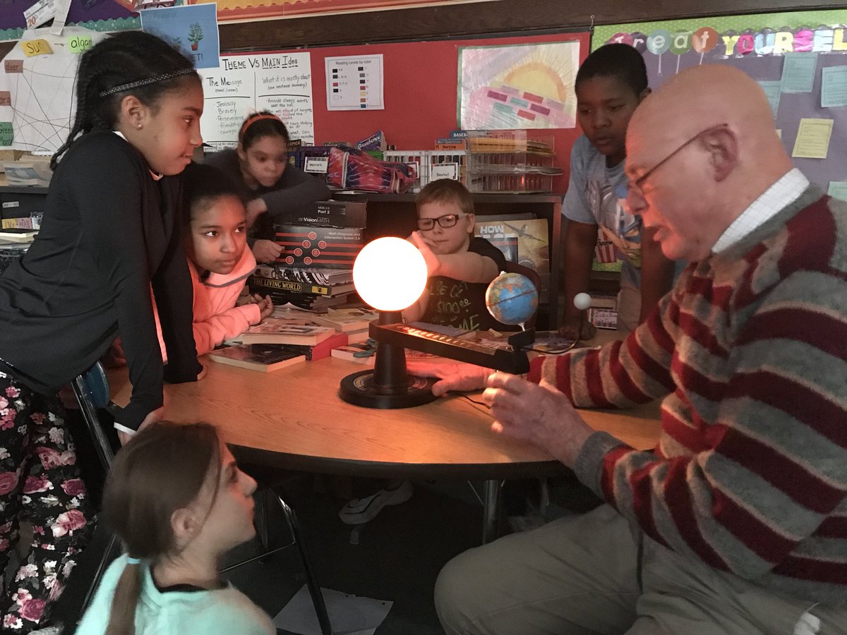 BrenchakMacd's tweet photo. Thank you Mr. Spinner for showing us the model of the Sun-Earth-Moon rotations and explaining the amazing moon phenomena that occurred yesterday. @MacdSchool #maclearns https://t.co/jCu9pdZR6C