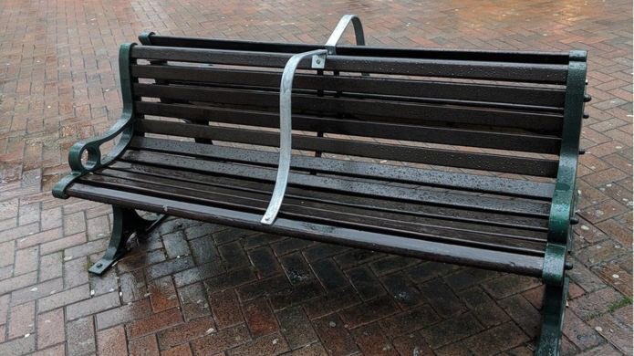Rachael_Swindon's tweet image. Bournemouth Council spent £3,500 to put bars on benches. Three and a half grand to try and stop homeless people sleeping on them.

Today, @professorgreen went and removed the bars. It would be a real shame if others did the same thing when these hideous things appear.