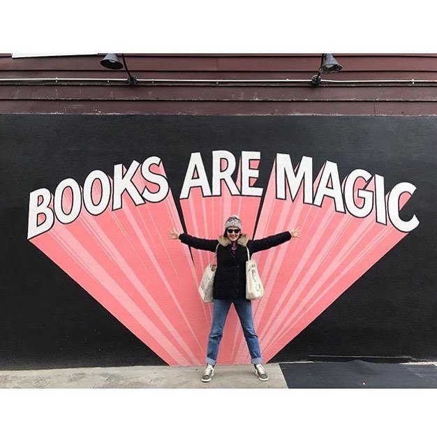 spotminder's tweet photo. Repost from @lizzydgoodman @booksaremagicbk #knowledgeispower #booksaremagic #readmore #graffiti #streetart #murals #arteurbano https://t.co/7ZLN9lwA5I https://t.co/9AThoVfukr
