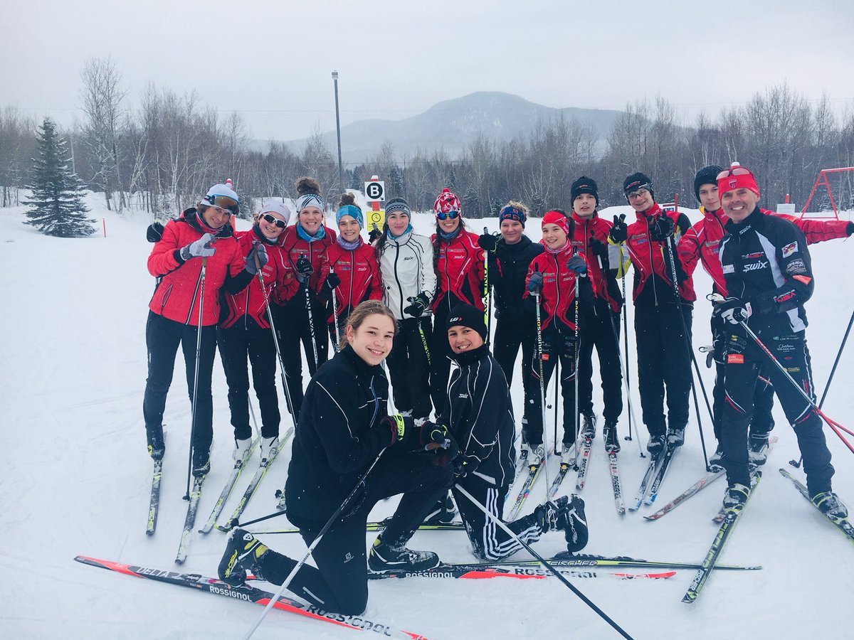 Le programme ski-études de l’école secondaire du Mont-Sainte-Anne voit cet hiver cinq de ses anciens athlètes performer sur la scène internationale, dont les olympiens <a href="/alex_harvey/">Alex harvey</a> et Anne-Marie Comeau. C’est à voir ce soir <a href="/iciquebec/">ICI Québec</a> au TJ18h #rcqc