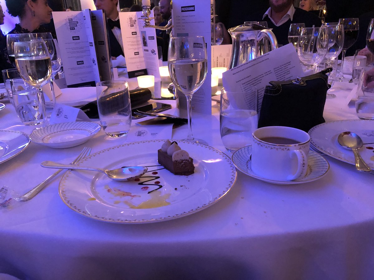 LearningYourDev's tweet image. Dinner’s over - time to learn who takes home the #learningawards !! Wish us luck!