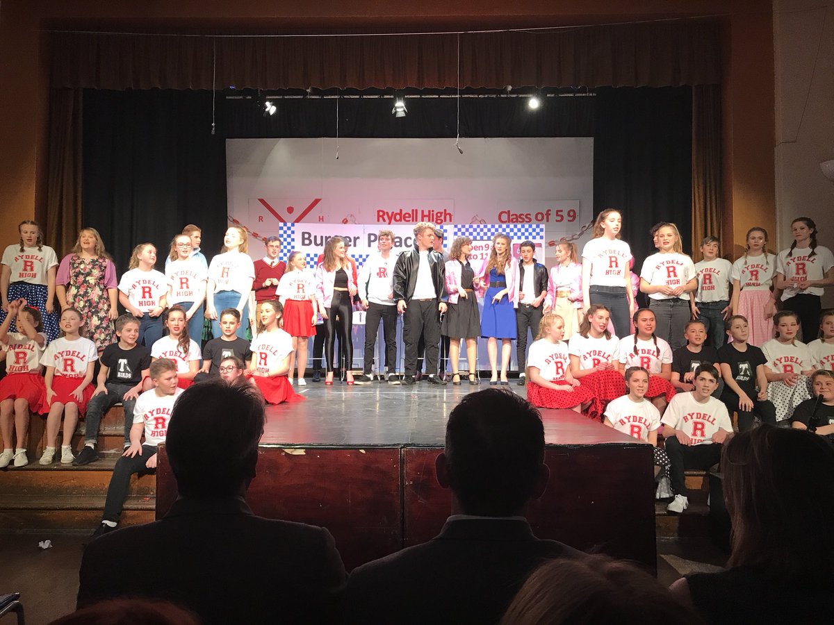 BeaminsterSch's tweet image. What a brilliant show! Great songs, great music, great performances and great fun! #Beaminster has some amazingly talented students - Congratulations to all involved with #Grease! #Beaminster #Dorset #talent #gogreasedlightning #igotchills #totallydevoted #drama #music 🎶🎶