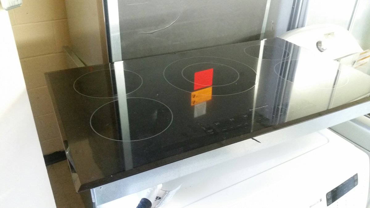 StrongManLiquid's tweet image. 36" KITCHENAID ELECTRIC COOKTOP DROP IN HOME SHOW UNIT $900 CONTACT MOREEN 416 747 8410