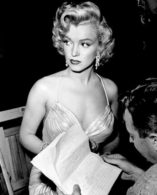 timelessbae's tweet photo. Marilyn Monroe https://t.co/RuVV31BJ9r