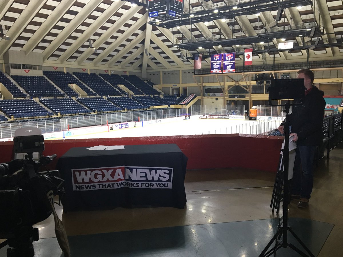WGXAnews's tweet photo. That’s a wrap on this edition of #PowerPlay on #FOX24 and #ABC16! Catch us on March 6 for Military Appreciation coverage! Come out for @GameOfThrones night this Saturday night against the Mississippi RiverKings! https://t.co/A5yKhJWNNT
