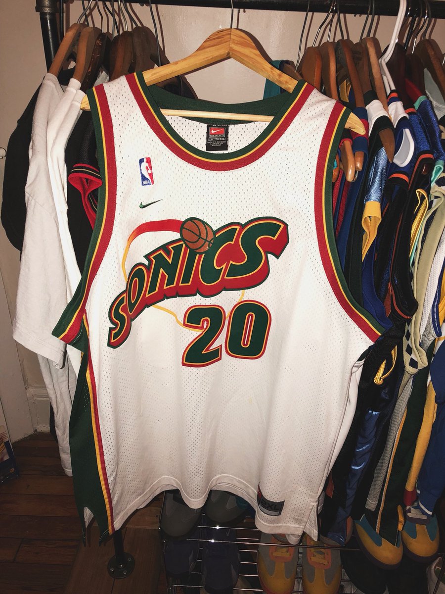 ShopHeirlooms's tweet image. The Glove Seattle SuperSonics Jersey! 

Use the code #TwoTimeTuesday to get 30% off when you order 2 more more items! 

#ShopHeirlooms 🏄‍♂️
ShopHeirlooms.bigcartel.com