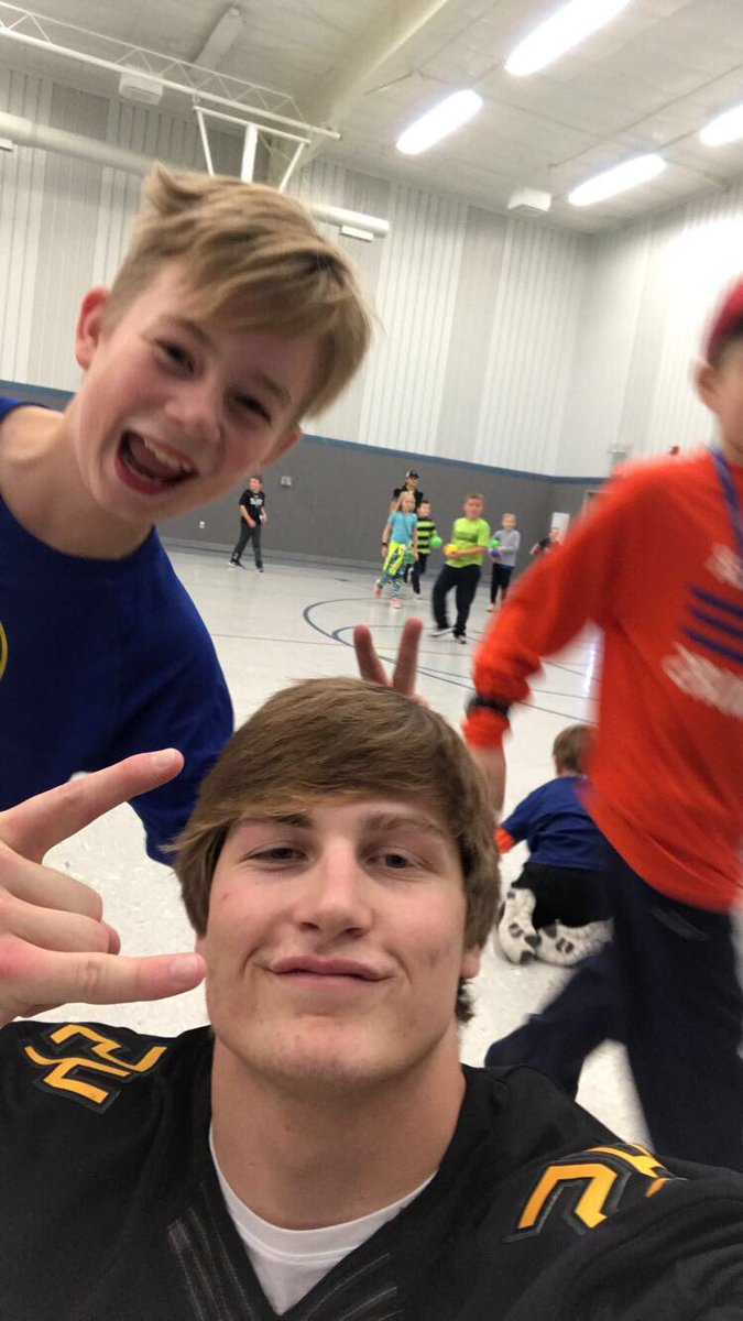 team_denim's tweet photo. We love hanging out and spending quality time with the kids at Kidz Zone @DordtFB #BIGlococomp https://t.co/NpB8PQsVbZ