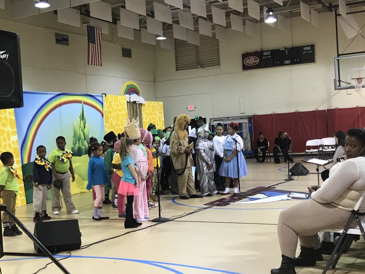 FESstingrays's tweet photo. More pictures from Wizard of Oz. https://t.co/ITuuJx2gty