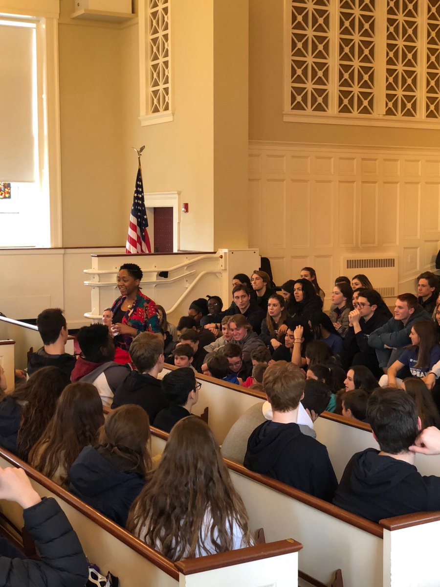 Hill3Williston's tweet photo. Sydney Satchell shares with @WillistonNS community on #WNSday #thankuSydney #howyourespond @HowardU alum https://t.co/NNHNMxNyLm