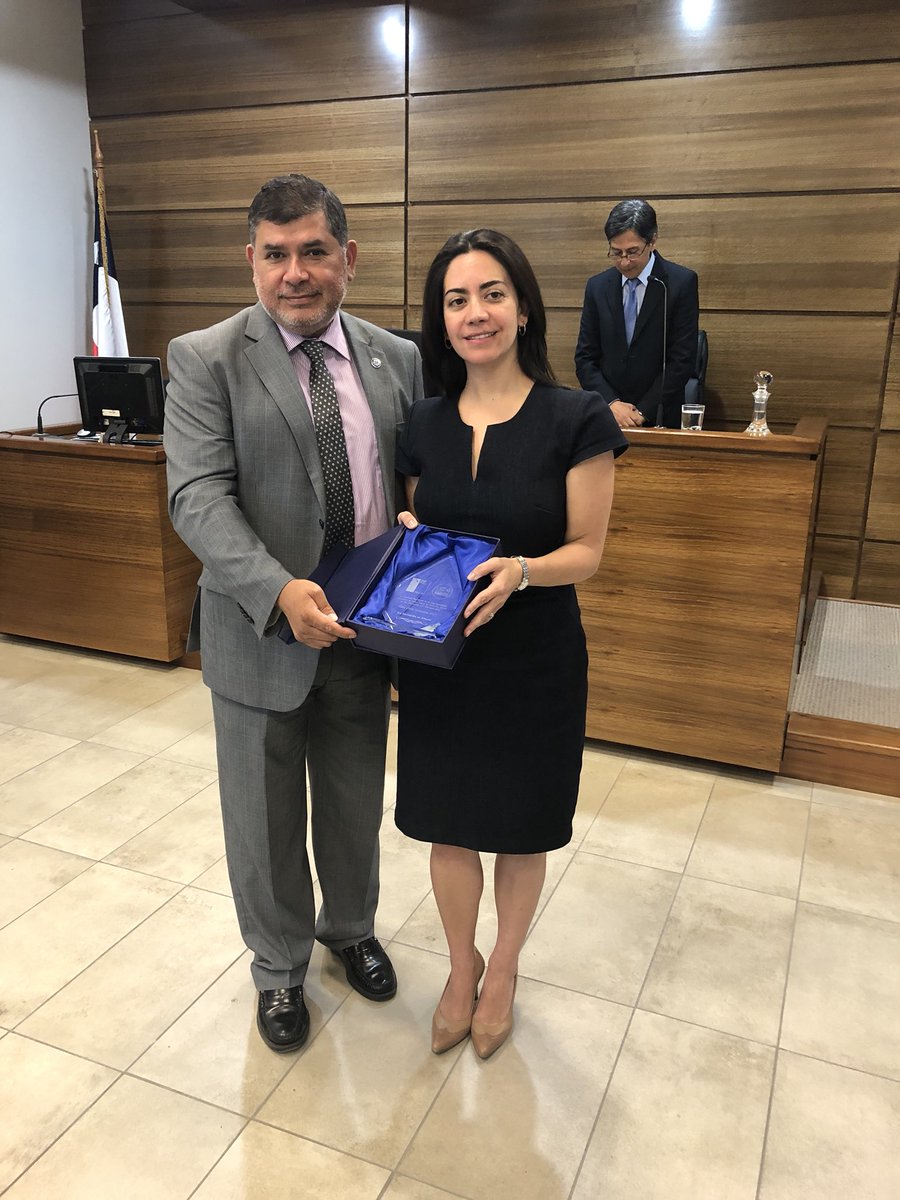 Minjudhbiobio's tweet photo. Seremi @seremicaceres participa en entrega de reconocimientos del “Chile Inclusivo” de Senadis @Senadis_Biobio a Juzgado de Familia de Yumbel junto a Presidente Corte Apelaciones de Concepción Hadolff Ascencio https://t.co/fyeG0K6PPv