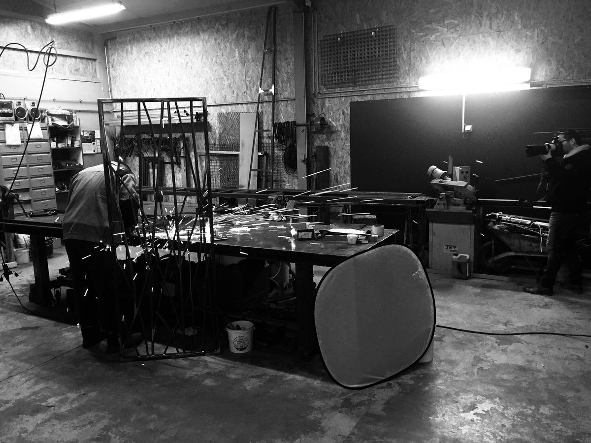ComquestGO's tweet photo. Campagne de communication pour la Fédération du Bâtiment in progress #fougeres #artisans https://t.co/QQStzQJS9b