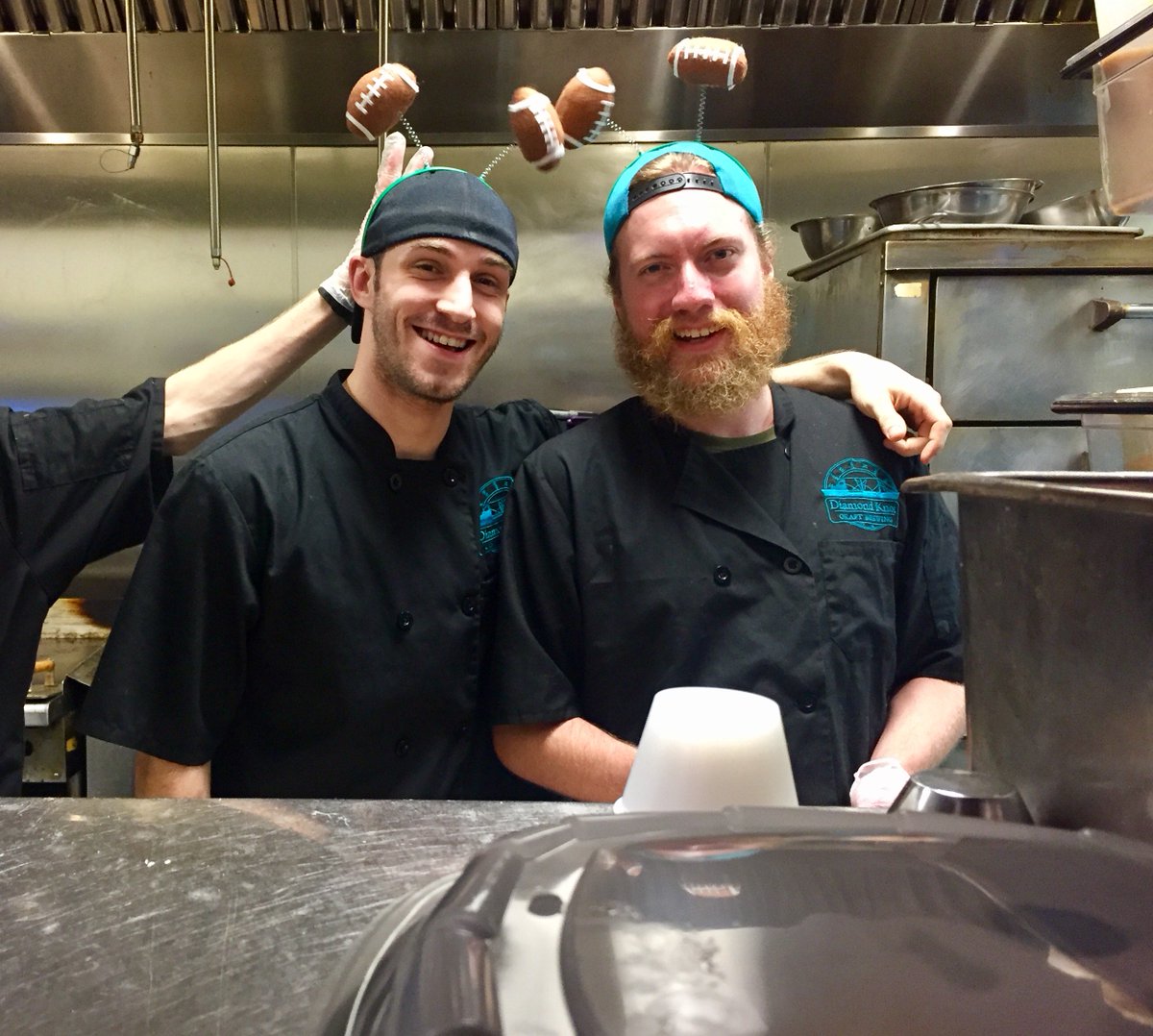 Our Hawks may not be in it, but we're still celebrating Super Bowl weekend with $10 GROWLER FILLS all day Saturday Feb. 3rd, and Sunday Feb. 4th! Throwing an even bigger party? Reserve your kegs to-go now at diamondknot.com/beer-to-go/