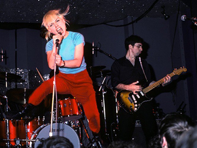 HolmLamp's tweet image. “No one understands now. Those who could
hear a song this deeply vanished long ago.”― #LiBai #dkmusik #China #rocknroll #blondie #poetry #BlondieOfficial