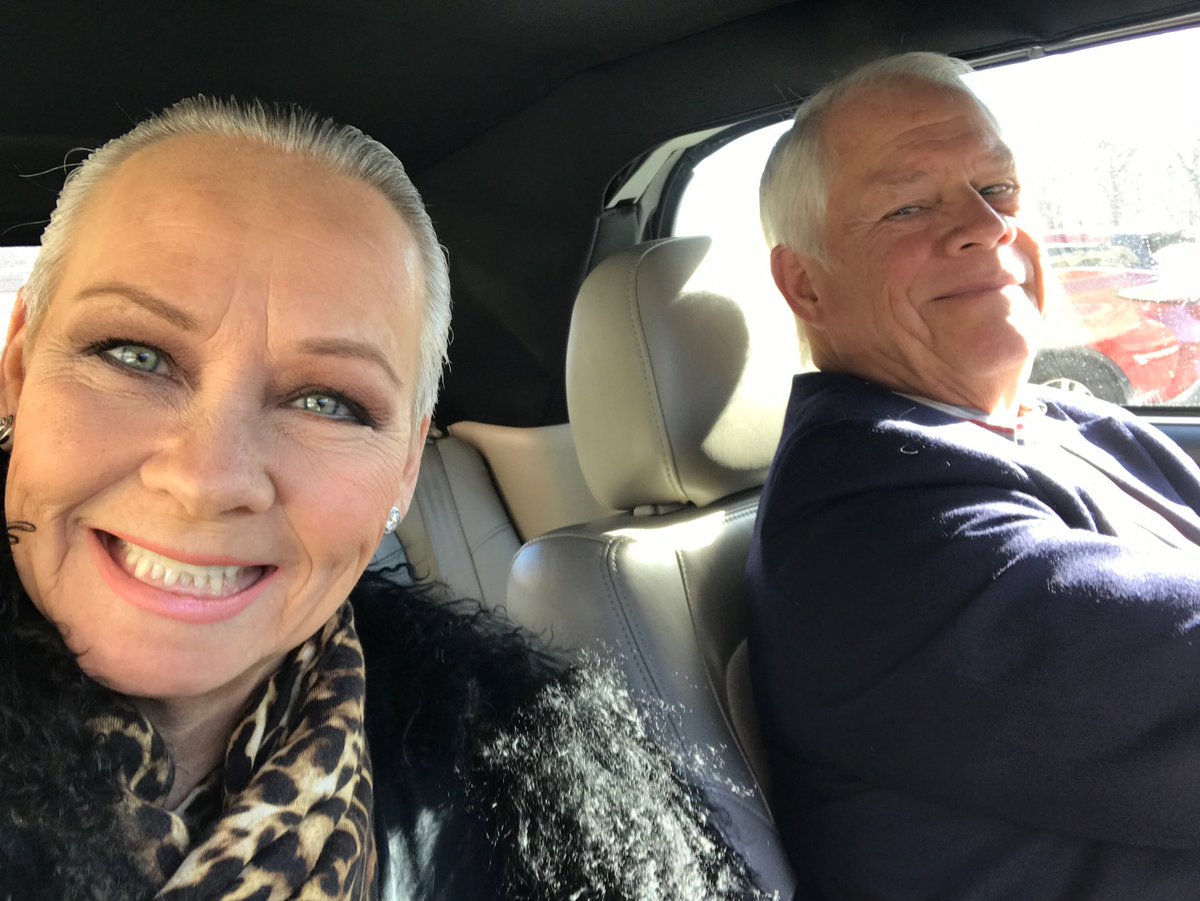 CandidCandace's tweet image. .@ChuckJordan4 and I are off to a photo shoot for @ElisCheesecake and @MarianosMarket ! So excited! #MyMarianos , #rockinruby