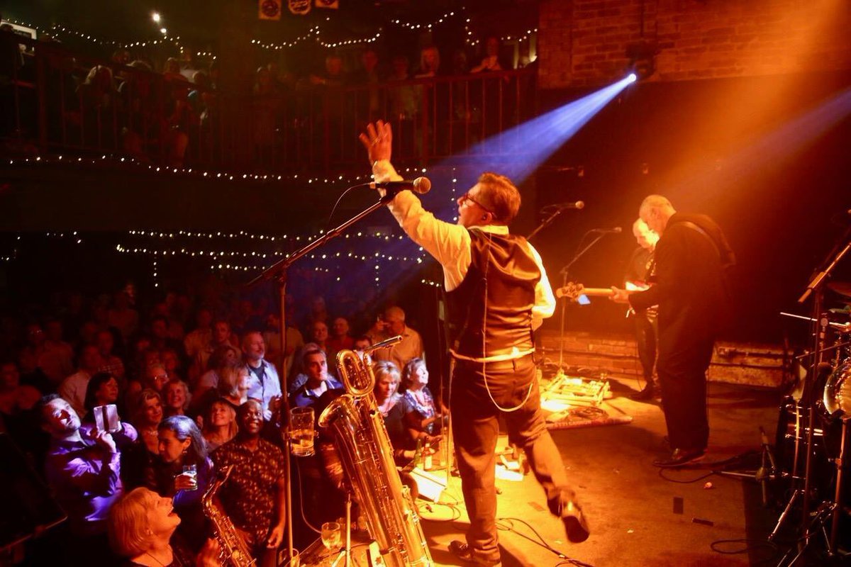 rufusstone84's tweet photo. To all Rufus fans, if you want to know what Malc is up to since leaving the band, you can follow him @MalcEyersMusic - he looks forward to seeing you at a gig soon! https://t.co/LazJSLxzQO