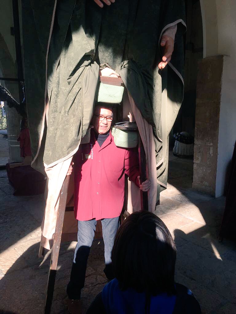 IEDMangrane's tweet photo. Avui, dia de #projectes hem visitat la Casa dels Gegants a #Tortosa Gràcies!!! @CollaTortos 👍👏😀 Els xiquet@s encara estan impressionats 😉 @MiquelAudi  @pili_mascarell #cultura @cultpopular_cat @Tortosa @ampaIEDM https://t.co/Xogh4AZvuM