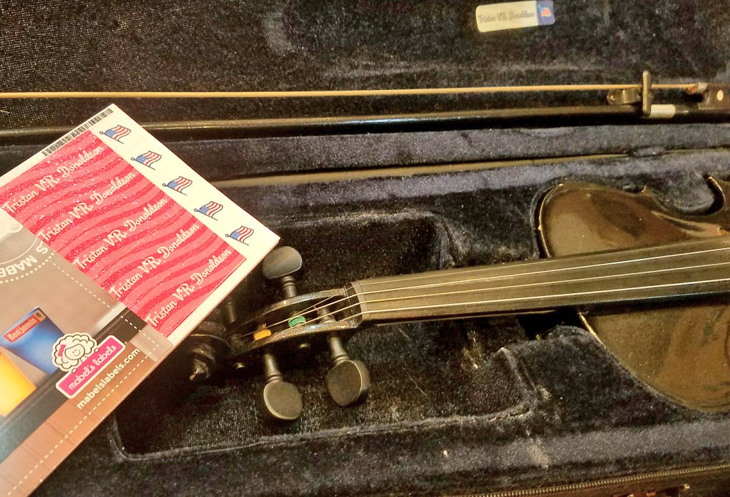 thirtymommy's tweet image. Labeling just got a little fancier with @mabelhood Glitter Labels! #MabelsLabels #LabelEverything #ad