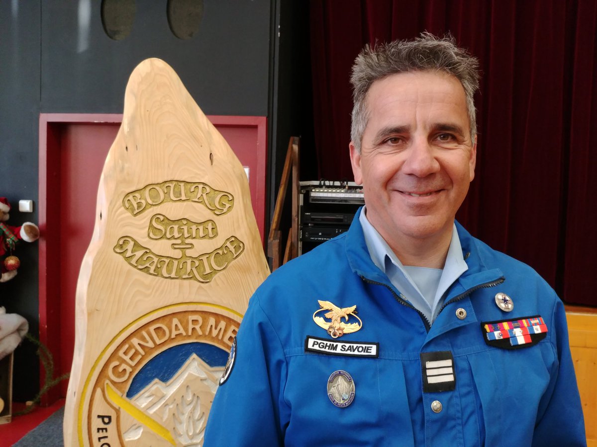 guidespacekilly's tweet image. Le capitaine et guide de haute montagne Patrice Ribes a pris le commandement du PGHM de Bourg Saint-Maurice aujourd&apos;hui. Bienvenue à lui en Savoie. 🚁☺