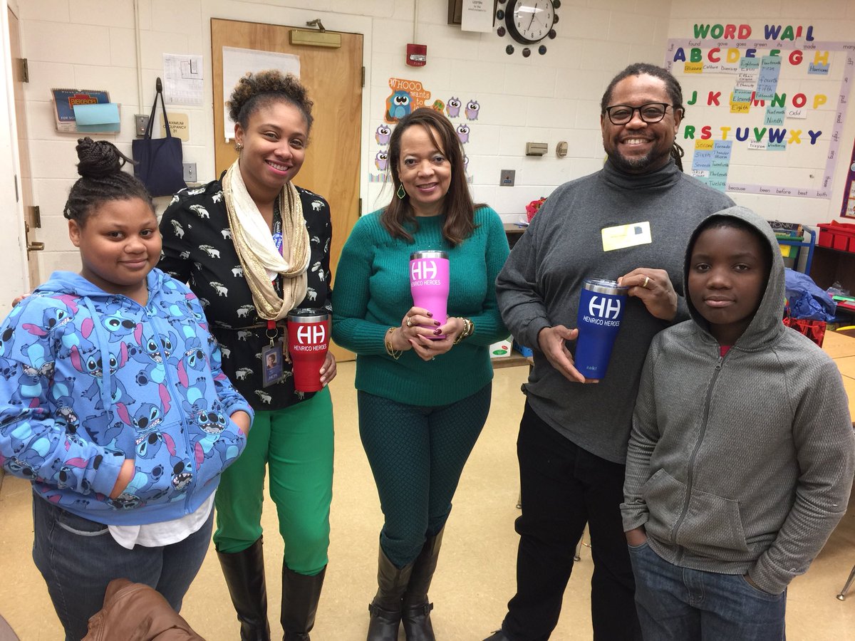 LES_LinkedLions's tweet photo. Laburnum’s Linked-Lions Henrico Heroes Rock! #NationalMentorsMonth #HenricoHEROES https://t.co/RGKfrVpZog