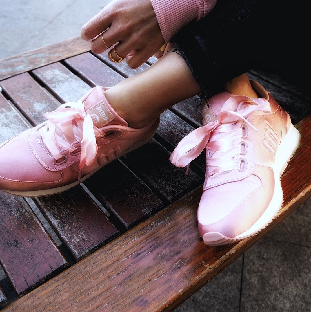 MTNGMustang's tweet image. ¡Así luce nuestras Stela la blogger @virginiardgcasado! 💘 Consigue ya este modelo en nuestra shop y puntos de venta autorizados: goo.gl/jscdTM #mtngmustang