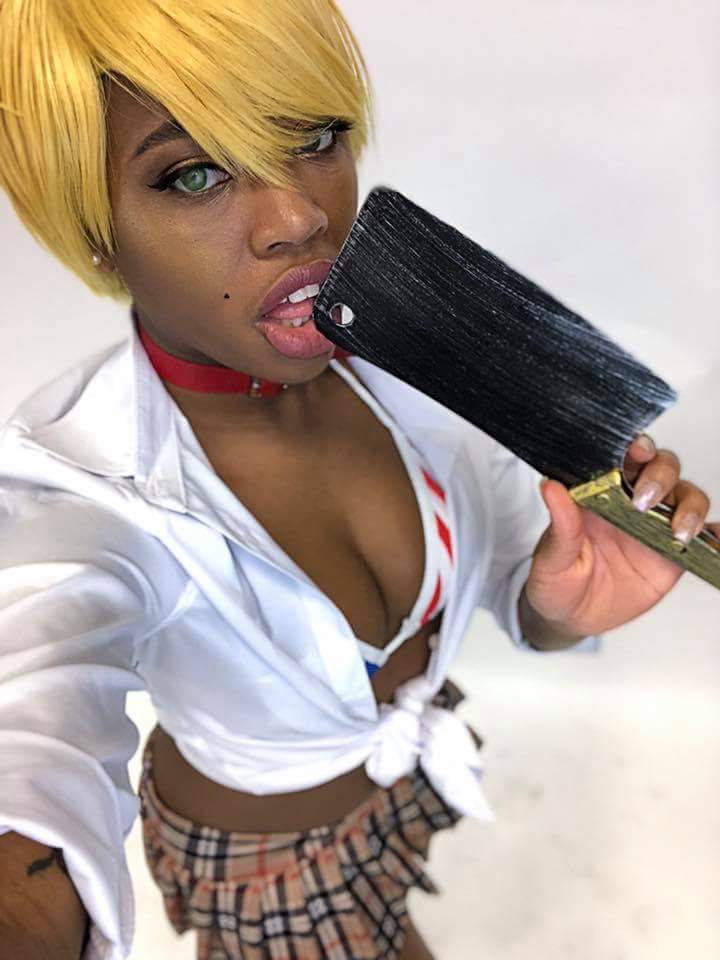 AtlBlerd's tweet photo. My #NerdBae from my Facebook groups @PLANETEJOBN . Don't know her name but her fine! https://t.co/Qyb0EUKznI
