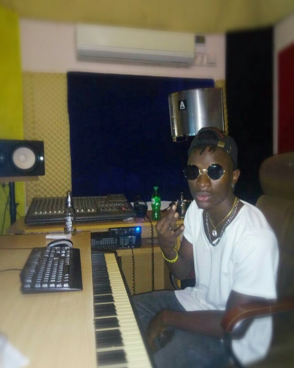 KingfoxR's tweet photo. Assassinz never Sleep, Go hard or Go Homeππ
#FreshProjects π 2018π₯π₯π₯
#DdalaGeneration vote me nowπ #BestTenzDanceHallArtist #TeamGoodMusicGovernment @McPallaso @ZizaBafanaUg @BubblePromozUg https://t.co/AYTDDmnX8u