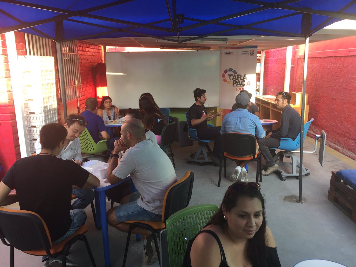 aoyarzunc's tweet photo. Último taller de #VeranoEmprendido en @TarapacaLabs, generando conexiones entre emprendedores del programa y apoyando la colaboración 👏👏👏 @Rodrigom2a https://t.co/yWDwEJuMhg