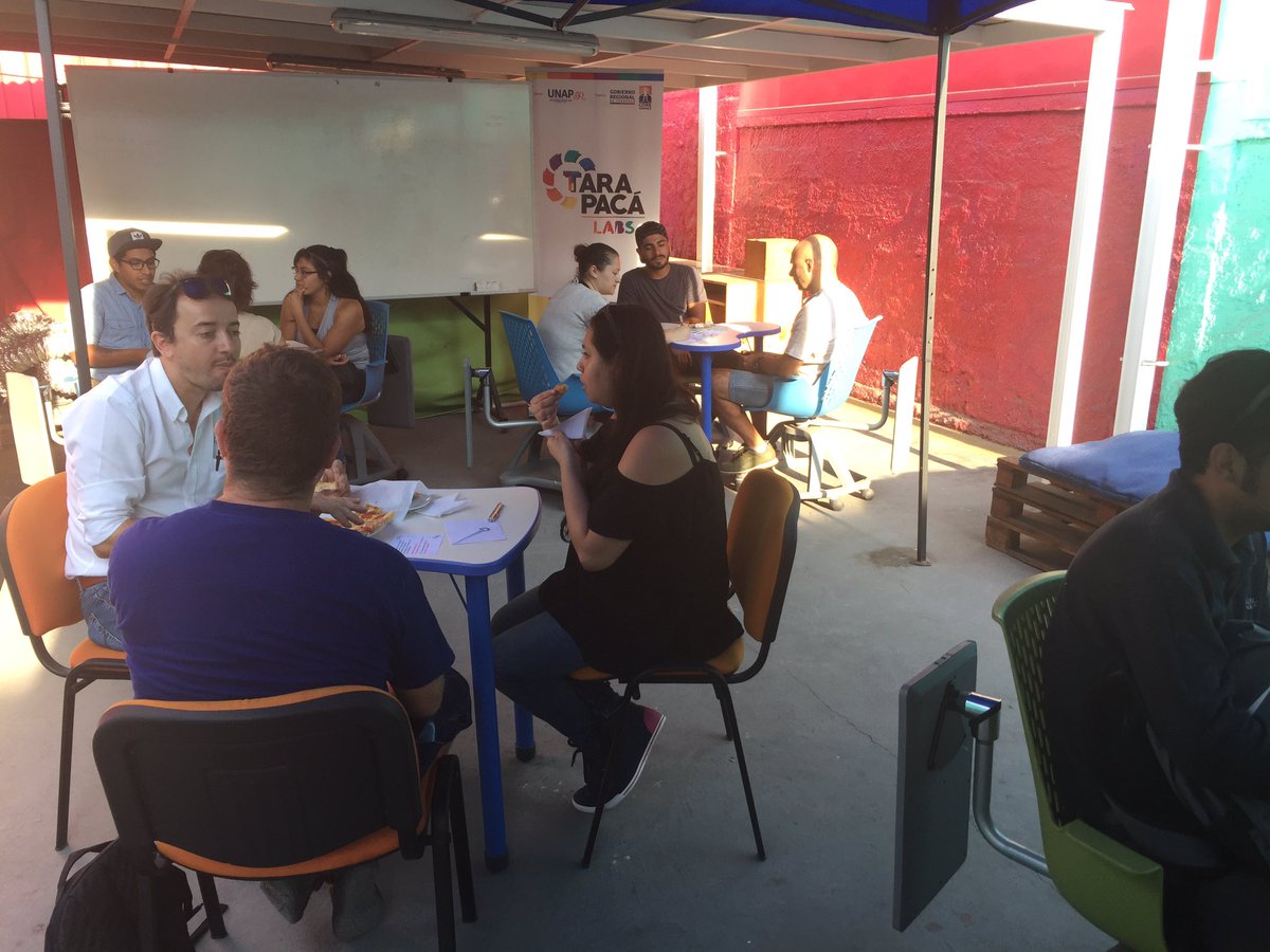 aoyarzunc's tweet photo. Último taller de #VeranoEmprendido en @TarapacaLabs, generando conexiones entre emprendedores del programa y apoyando la colaboración 👏👏👏 @Rodrigom2a https://t.co/yWDwEJuMhg