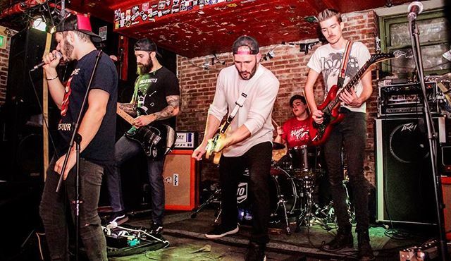 TheChanceMusic's tweet photo. Thanks to @sidebarbaltimore and @bigredbooking for having us a couple weeks ago!
📷: @chrispeights https://t.co/JD6xFb07jG https://t.co/u3AxUUJnTM