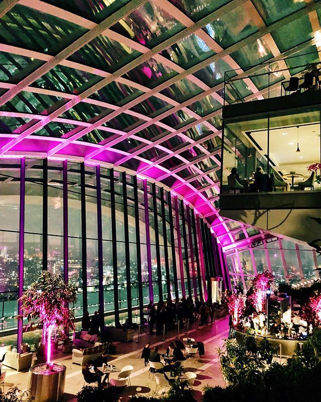 rosspenrose's tweet photo. Cocktails in the clouds #skypodbar #london #35fenchurchstreet #skybar #adventure #city #bank https://t.co/xVAHMfNLvo