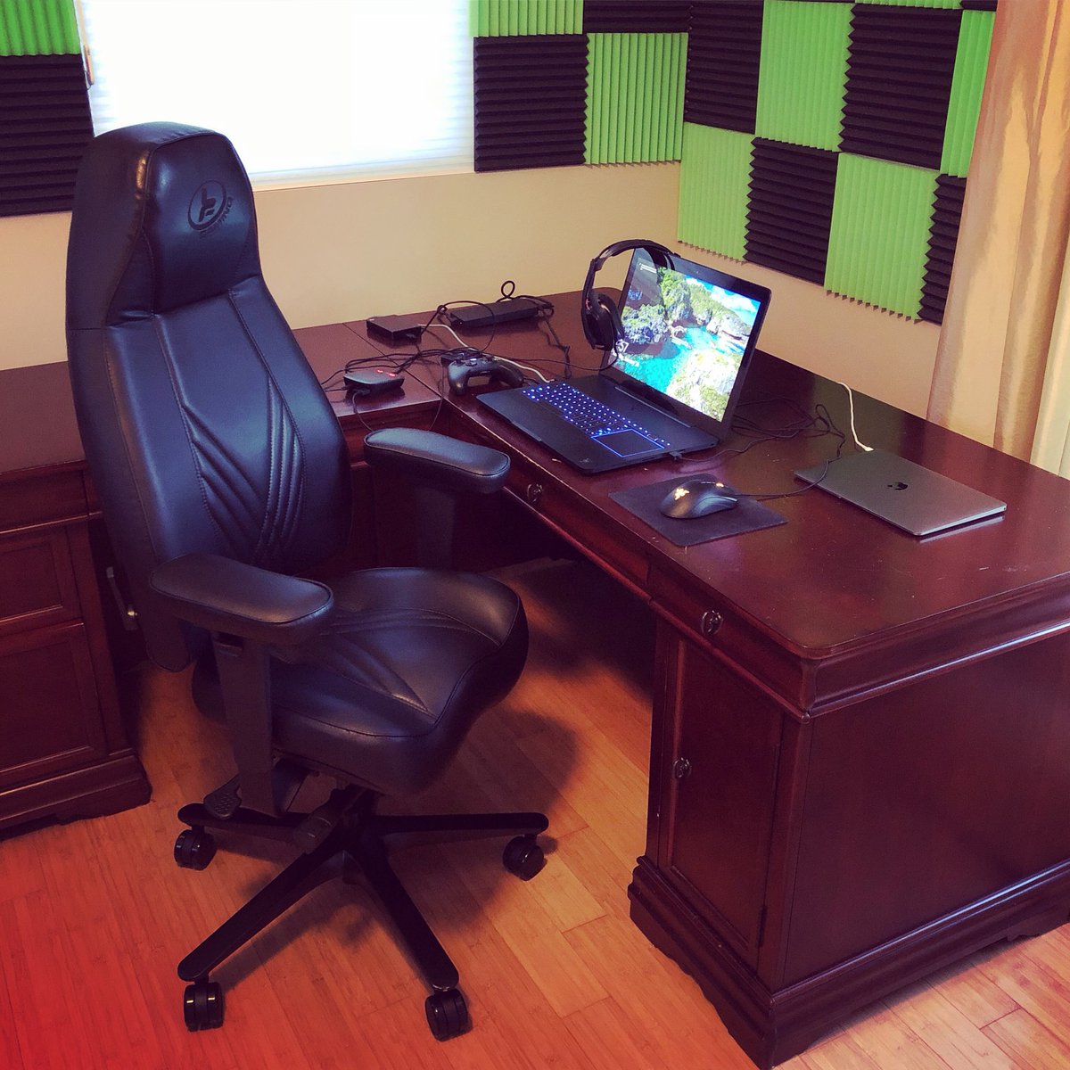 Kevin Lasean On Twitter No Gaming Setup Is Complete Without A