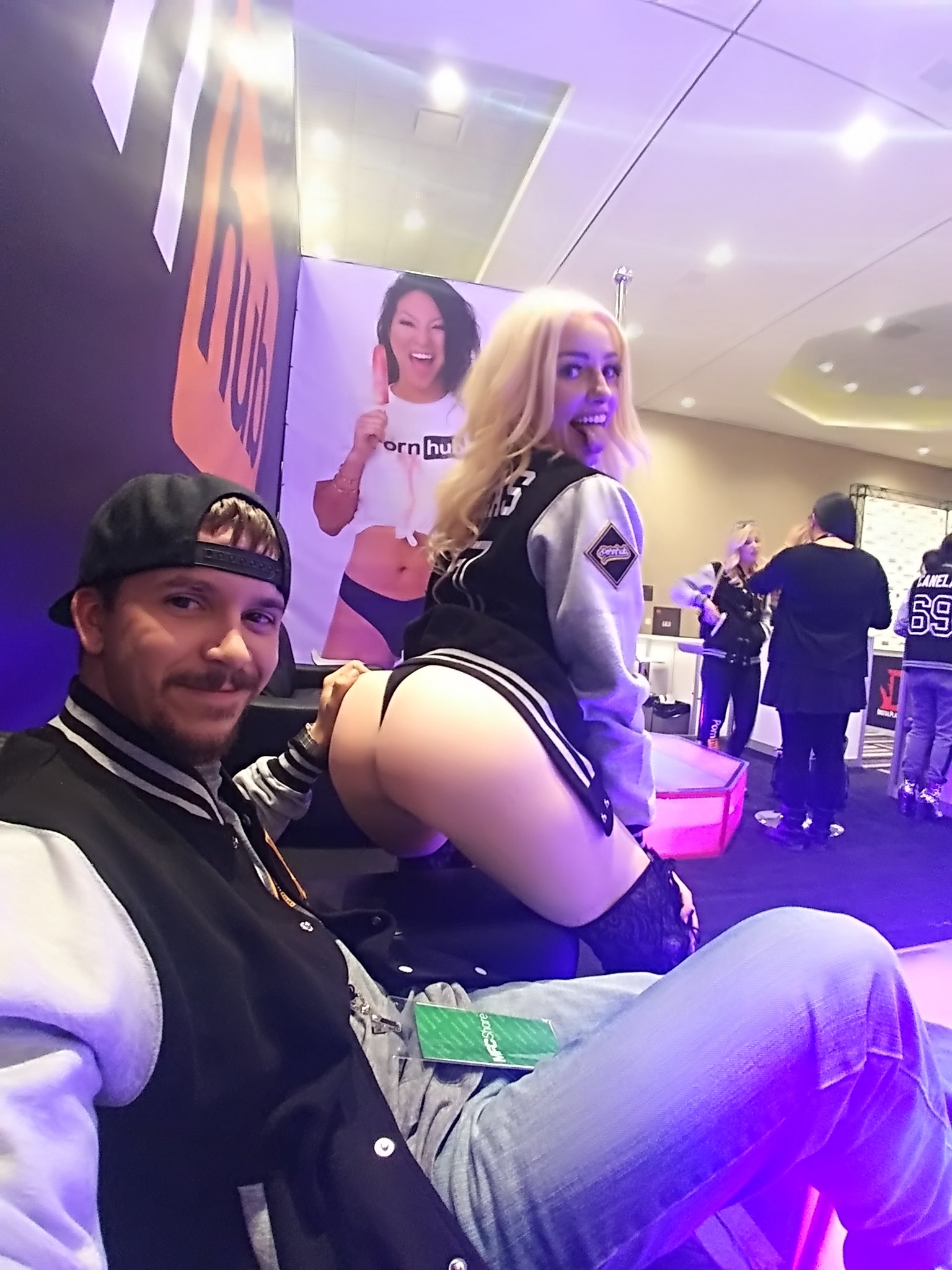 Haighlee Dallas on X: We fucking love the @PornhubModels Program ❤ #Vegas  #AVN2018 #aeeexpo #phworthy #phmodelprogram #ODLS #Ourdirtylilsecret  t.co5ocQBHWA8p  X