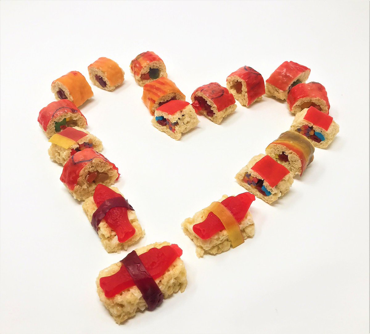 SweetSushiStore's tweet photo. Looking for perfect valentine present? Choose our Sweet Sushi Boxes!
https://t.co/eZSl9aBEG5

#sweetsushifactory #sweetsushibox #sushi #candysushi #sweetsushi https://t.co/E2yKiQzqLF
