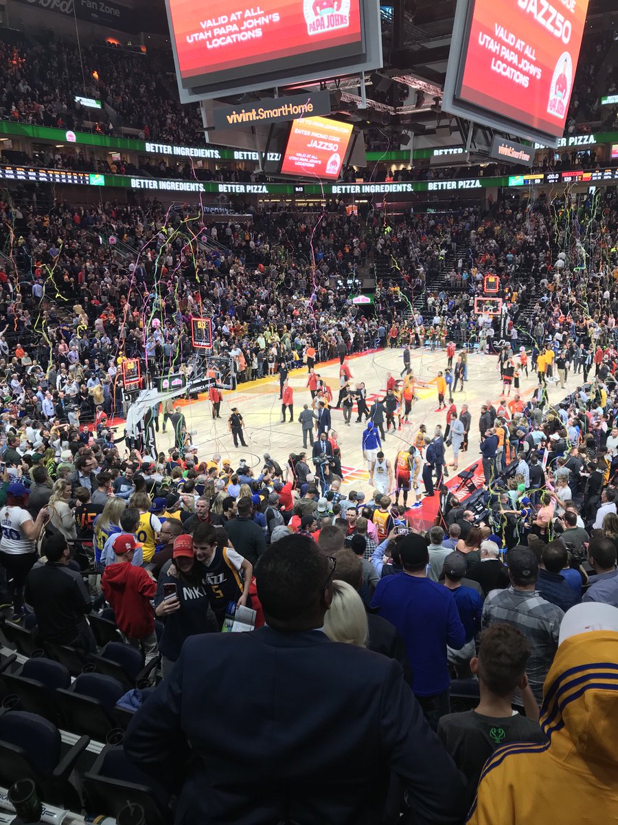 Safe travels back to the Bay Area to all the life-long Warriors fans that came out tonight! #takenote