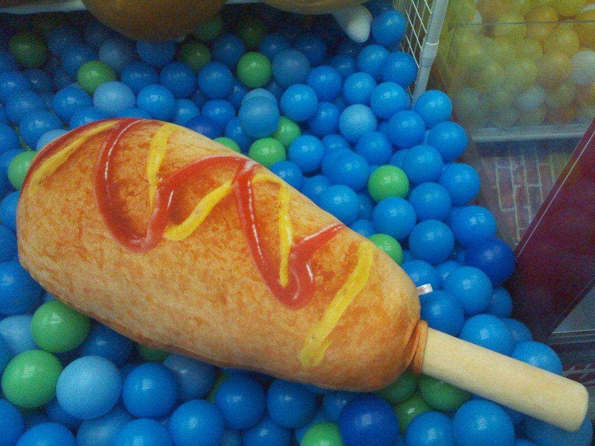 【タグ付き】もっちりアメリカンドッグクッション タグ付き】もっちりアメリカンドッグクッション