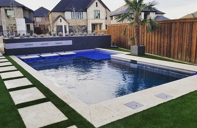 cruisinggoddess's tweet image. Artificial turf is in! #pool #mymainvue @haukcustompools