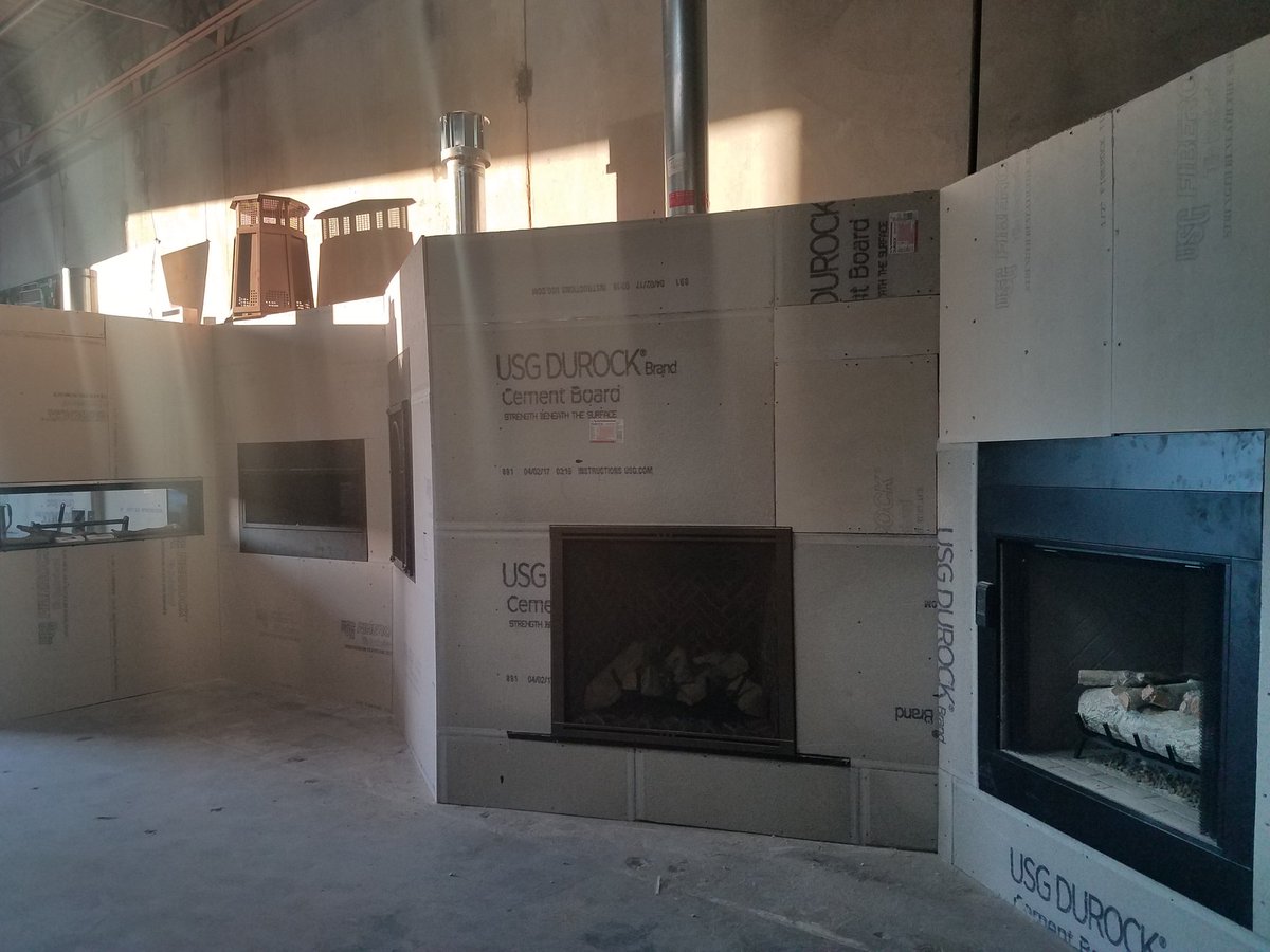 FiresideConcept's tweet image. Big things are happening this week! Six new displays are in and ready for tile. #staytunedformore #fireplaceseason #directvent #ventfree #woodburning #linear