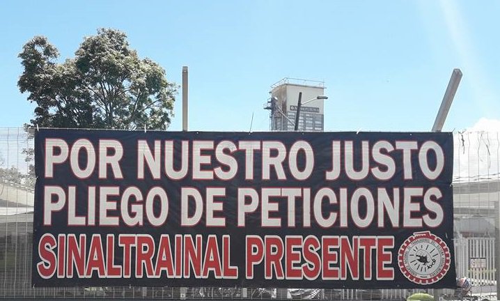 SinaltrainalD's tweet photo. En las horas de la tarde de hoy 30 de enero de 2018, Sinaltrainal entregó a NESTLÉ PURINA PETCARE S.A. ubicada en Mosquera Cundinamarca, el pliego de peticiones con las necesidades más sentidas de los trabajadores de esta empresa de la multinacional Nestlé. https://t.co/p6mcQPAdVI