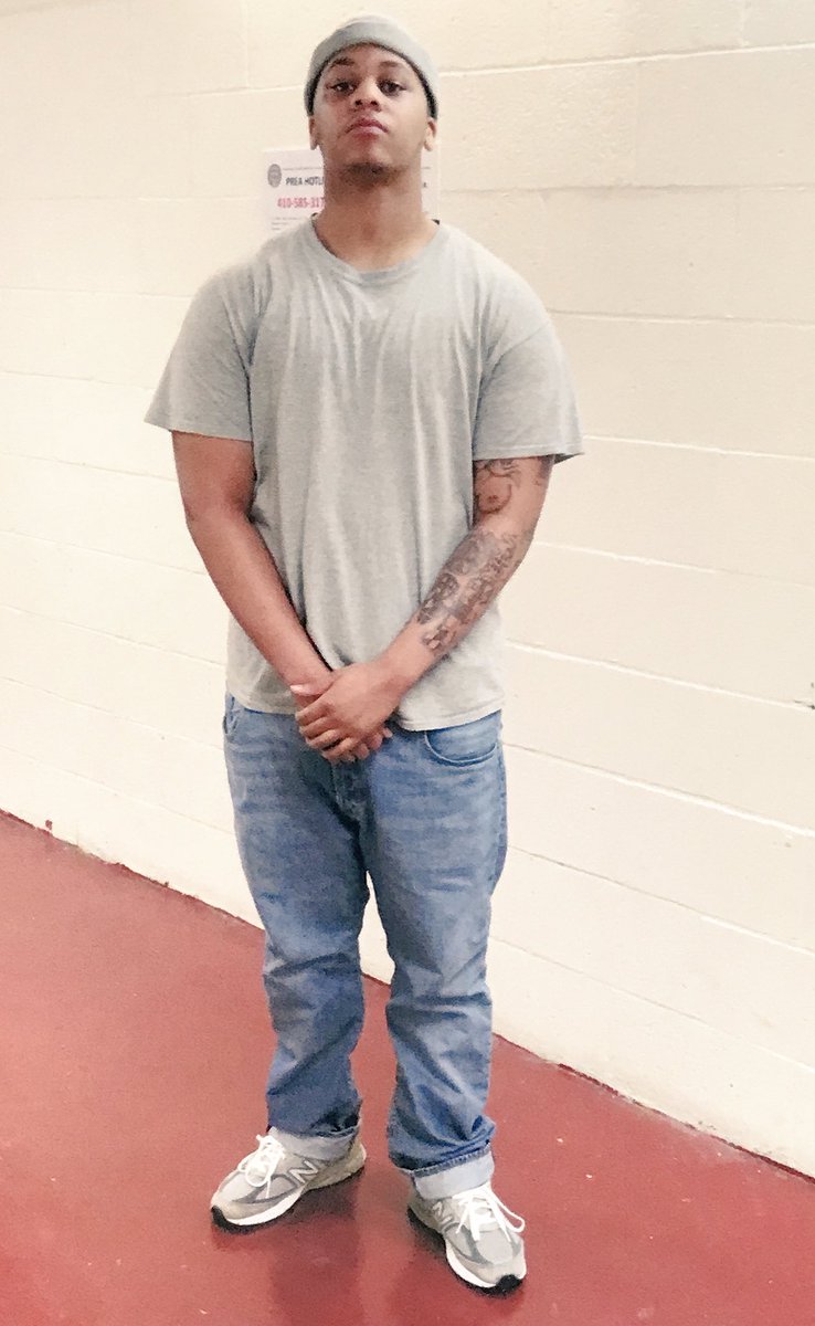 ZayWitDa30's tweet photo. Hard times don’t last, real niggas do 💯😈🔓⛓#10toes #FreeMe #FreeRuga https://t.co/SfLv3PiQbM