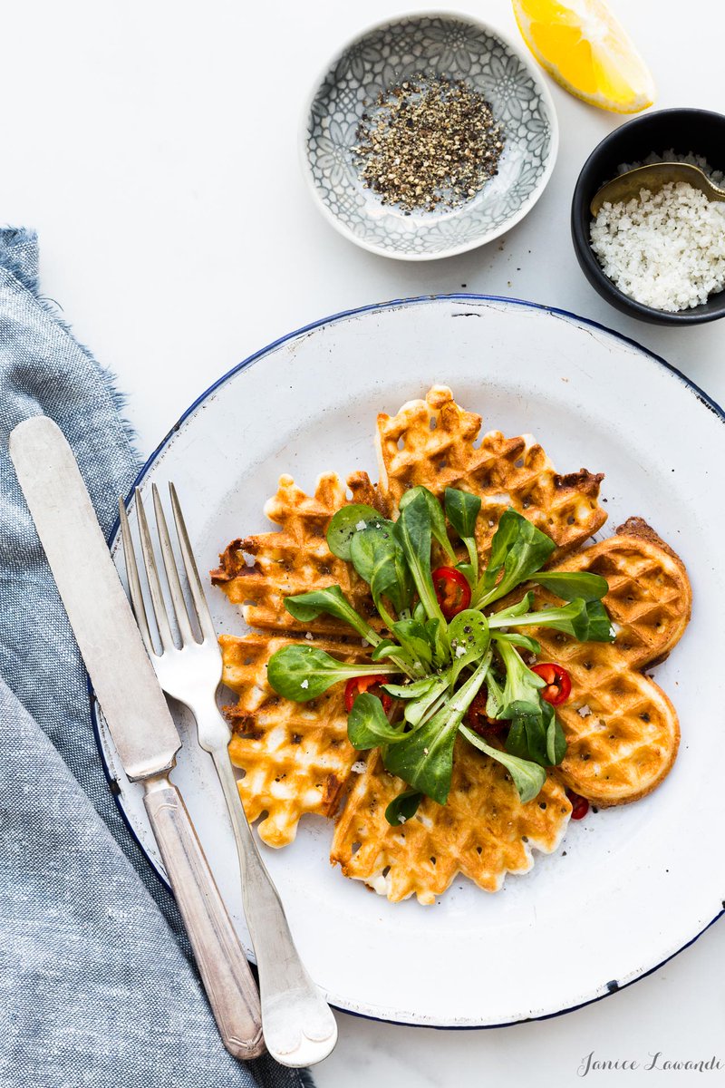 bakeschool's tweet image. These savoury cheese waffles, made with @BurnbraeFarms Naturegg Simply Egg Whites, are excellent for breakfast, lunch, or dinner. Just sayin'! #sponsored #SimpleResolutions
Get the recipe here: bit.ly/Cheesewaffles