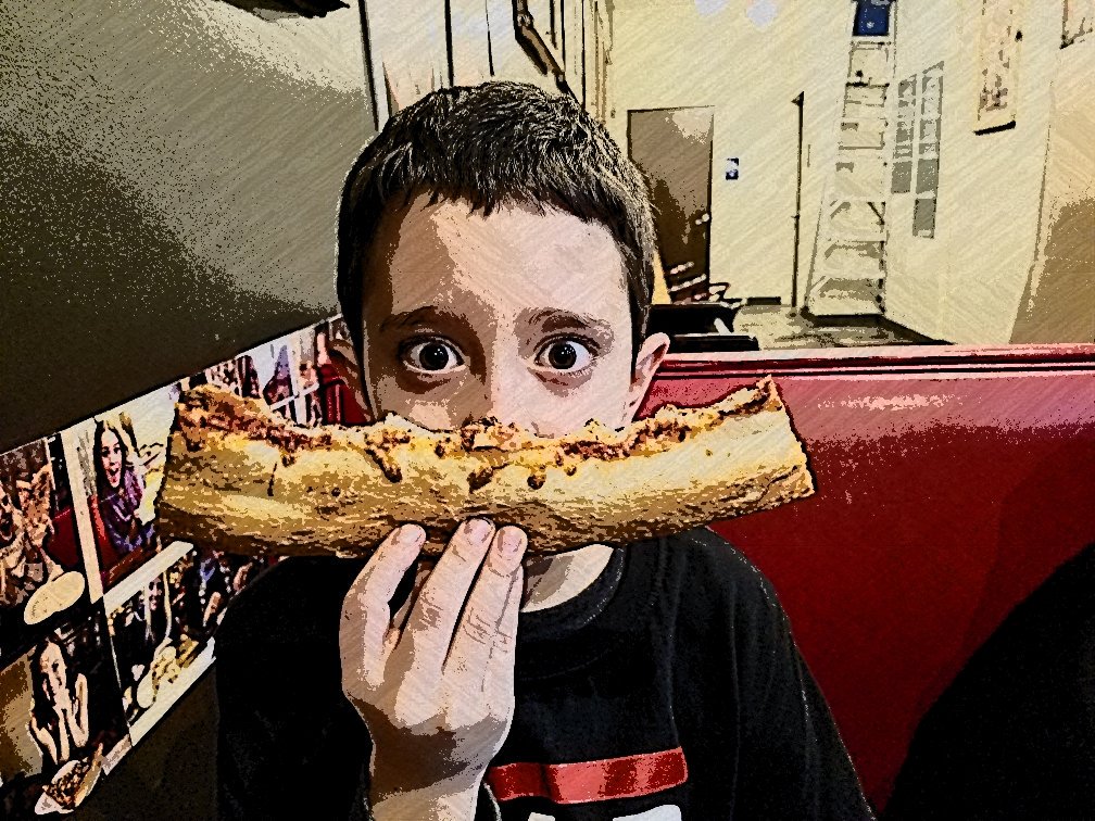 cparks351's tweet photo. Our new favorite Hburg hangout @BennysHBURG That spinach ricotta garlic pesto slice is to die for! https://t.co/pZcDegx2Ew