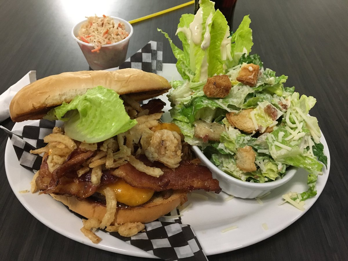KirkMearns's tweet photo. My first Scheiburger!  @teamscheidegger @kcdigs7   Rooting you on from the @LethCurlingClub https://t.co/YWVOkTi6Ce