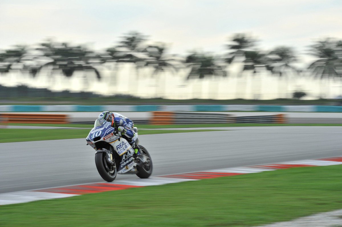 xaviersimeon10's tweet photo. First test done and satisfied with all the progress made during the 3 days. Keep working and try continue to improve!
#motogp #2018startsnow #GoXs10 https://t.co/ZEIK6Lo8Fi