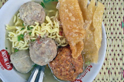 team_touring's tweet photo. Bakso Arema Soringin, Bakso Khas Malang Terenak Di Depan RS Mata Yap Jogja https://t.co/MYinYY7tva https://t.co/mY1srQqYCQ