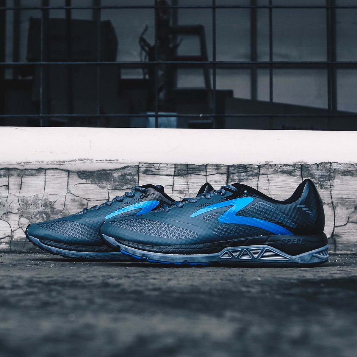 fisiksport's tweet photo. Sepatu lari Specs Dual Cardio - Dark Granite kini sudah bisa didapatkan di seluruh toko FISIK Sport.
Size 39-44
Rp. 499,800
#FISIKsport #SpecsIndonesia #Running #SpecsRunning #RunningShoes https://t.co/MuOEcH3tqs