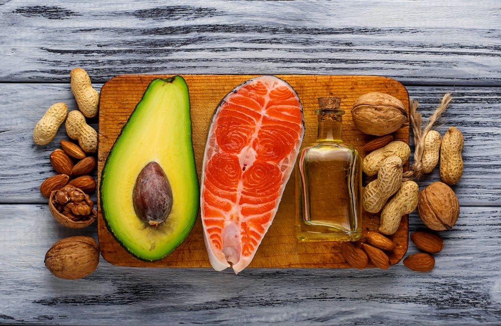 boxing_watson's tweet photo. Low fat diets are a thing of the past. “In fact, dietary fats are necessary for your body and health.” Especially if you are training and working out heavily. #fats #diet #boxing #training https://t.co/sSFdsxx403