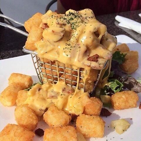 FoodSinner_'s tweet photo. Cheesy Tator Tots. https://t.co/XVxl4fX99c