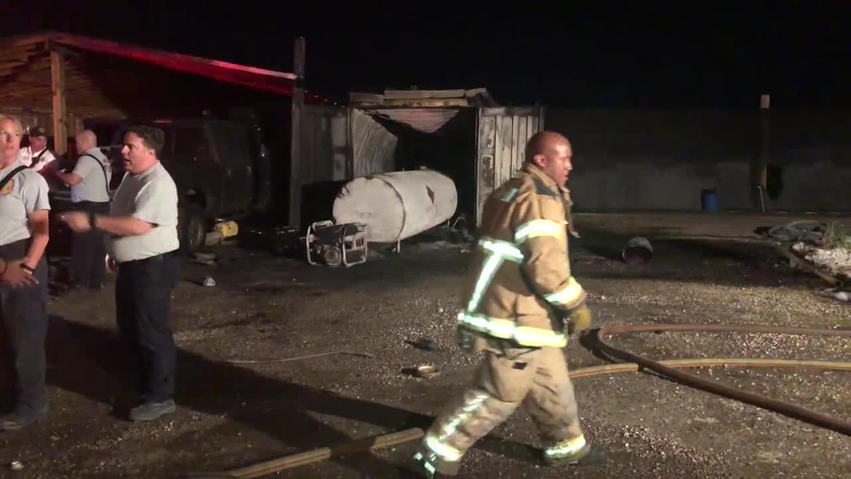 Man seriously hurt in explosion in southwest Miami-Dade bit.ly/2rU6MOT https://t.co/XO1z0ycZ5r