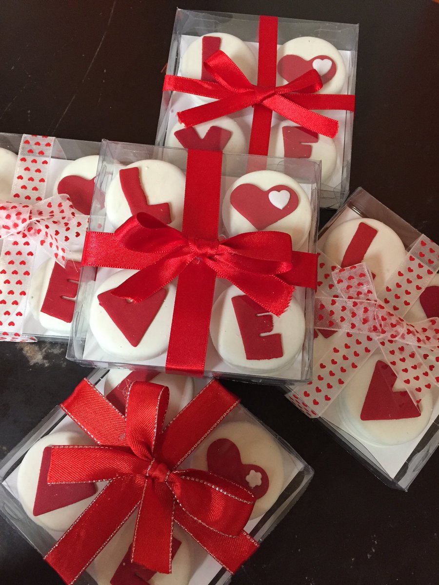 BakeryClub's tweet photo. Ya tienes regalo para este 14 de febrero?? Aquí algunas opciones. Pedidos al 53431761 https://t.co/Vv6x9dsZ07