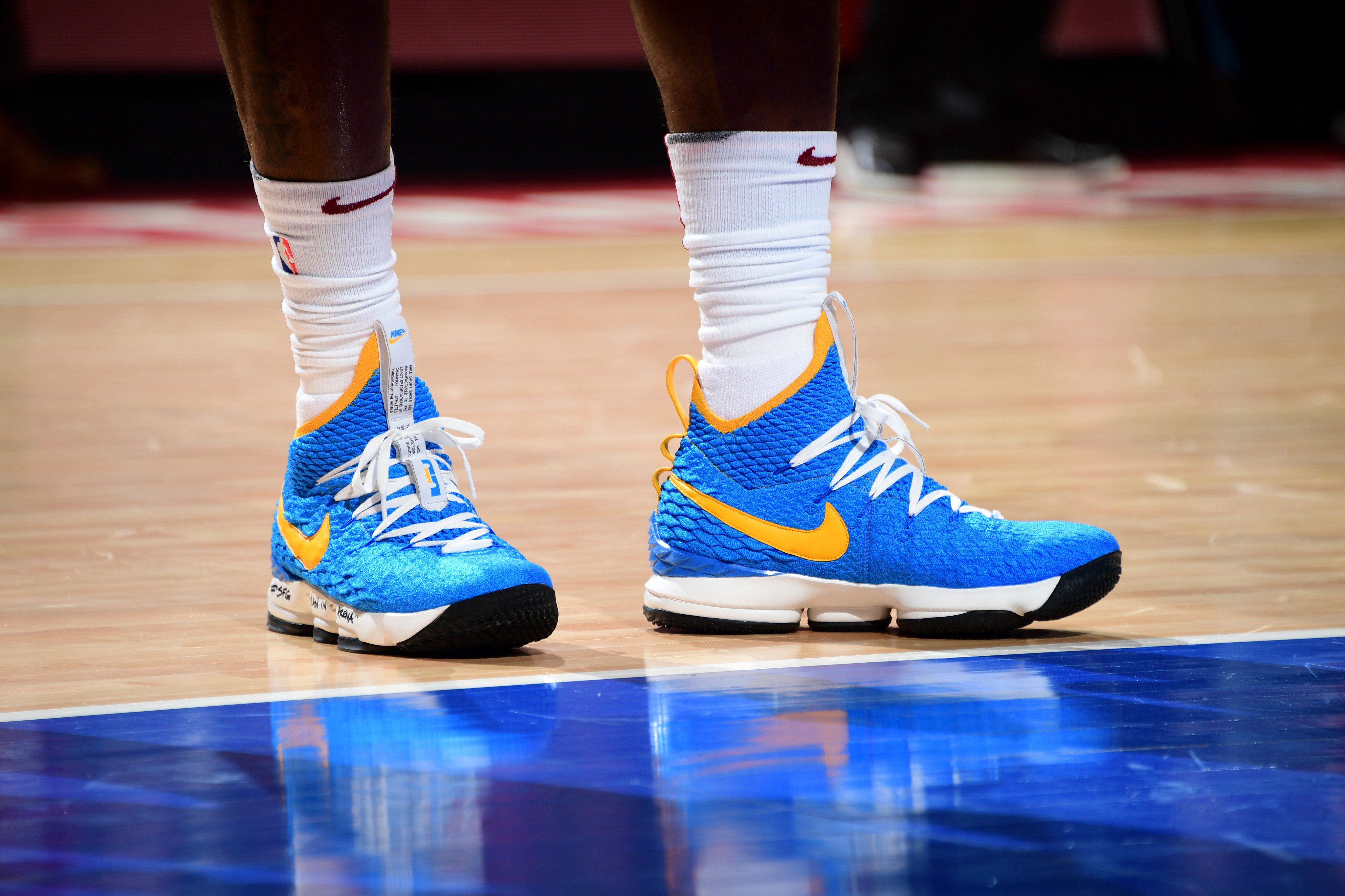 Lebron 15 waffle best sale